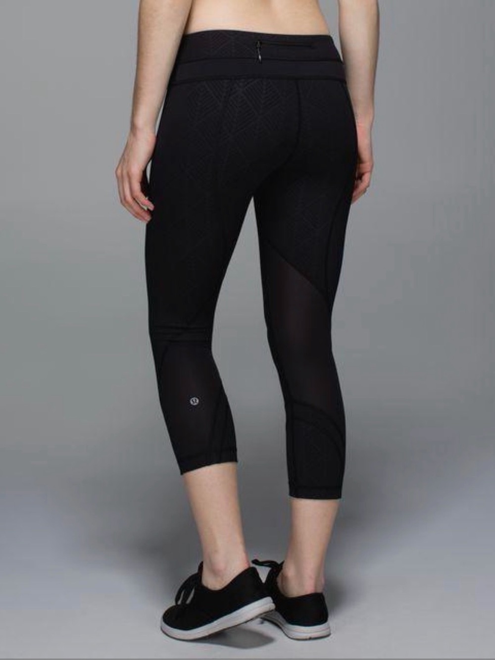 Lululemon Run Inspire Crop II Leggings Size 6 Black Mesh 21.5” Running